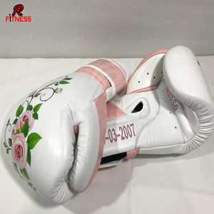 Gants de boxe RC Fitness Wear, fabricant OEM, fermeture à boucle en cuir, rembourrage en mousse absorbant les chocs, entraînement unisexe - Product Image 4