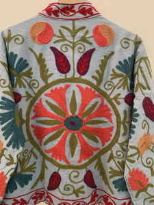 เสื้อแจ็กเก็ตปักลายดอกไม้โบฮีเมียนสีเทาเสื้อโค้ทตัวใหญ่ผ้าฝ้าย100% พร้อมผ้ากำมะหยี่แต่งลายดอกไม้สำหรับฤดูหนาว - Product Image 4