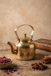 Tetera Comercial de Latón sin Costuras – Hervidor de Té Fácil de Sanitizar para Catering de Ritmo Rápido – Proveedor Directo B2B India - Product Image 3