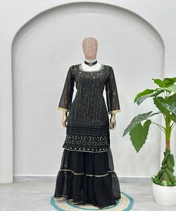 Ensemble haut, sharara et dupatta en georgette fantaisie avec broderie, sequins et travail zari, pour tenue de fête, prix de gros, vêtement ethnique, coton multicolore - Product Image 4