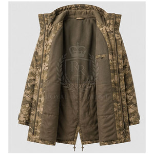 Manteau de parade de qualité supérieure fabriqué avec un matériau durable, doté de coutures soignées et d'une doublure confortable - Product Image 4