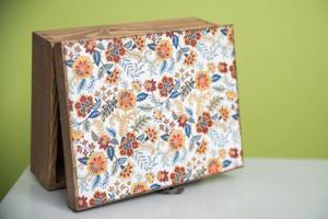 กล่องไม้พิมพ์ลายสำหรับใส่ไพ่ กล่องใส่เครื่องประดับ กล่องไม้พิมพ์ลายสำหรับเก็บของ สำหรับโป๊กเกอร์และบริดจ์ กล่องขายส่ง - Product Image 6