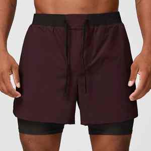 Shorts de sport pour hommes à double couche avec logo frontal, 100% polyester, séchage rapide, respirant, anti-transpiration, pour la course et le basketball - Product Image 4