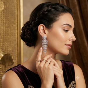 Pendientes de Compromiso Elegantes y Lujosos Plateados en Plata para Mujer, con Cristal, Material de Latón Plateado, Perfectos para Fiestas - Product Image 1