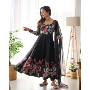 Women's Premium Quality Suit <b>Set</b>-101 by Manyata - Product Image 1