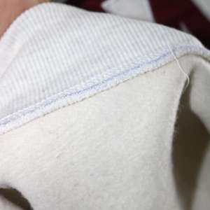 Sudadera de Cuello Redondo TWU Unisex, Blanca, de Algodón y Felpa, Corte Regular, con Letra Estampada en la Parte Delantera, Ropa Casual de Otoño - Product Image 2