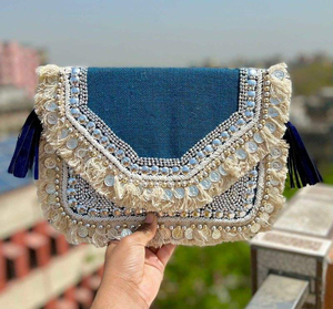 Pochette de mariée de luxe brodée de haute qualité, sac à main traditionnel pour mariage avec décoration artisanale de perles et de strass - Product Image 1