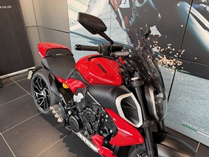 Nouvelles Ventes 2026 Ducati Diavel V4 Black Roadster Nouvelles Motos Cruiser - Product Image 3