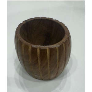 Ronds de serviette en bois en forme de tambour avec découpes décoratives |   Supports artisanaux modernes et écologiques pour une décoration élégante de table à manger lors de fêtes et événements - Product Image 5