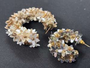 Pendientes Colgantes Florales con Lentejuelas y Cuentas, Dorado Marfil, Estilo Vintage, para Fiesta, Boda, Regalo, Joyería de Moda para Colección de Boutique - Product Image 2