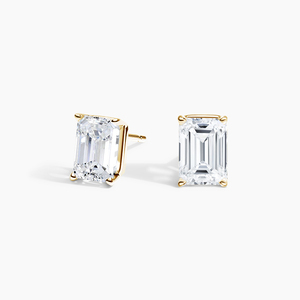 Boucles d'oreilles classiques solitaires à quatre griffes avec diamant - Product Image 1