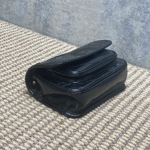 กระเป๋าถือผู้หญิงหนังเคลือบแว็กซ์น้ำมัน ดีไซน์ใหม่ ฤดูร้อน/ฤดูใบไม้ผลิ ปี 2026 ขายส่งจากโรงงาน เหมาะสำหรับไปทะเล ปาร์ตี้ชายหาด กันน้ำ สะพายไหล่หรือถือก็ได้ - Product Image 2