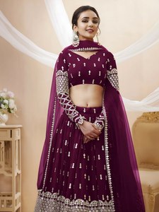 Ensemble lehenga violet à sequins avec haut court à col en V, manches longues, robe de demoiselle d'honneur longue à la taille et coupe évasée - Product Image 4