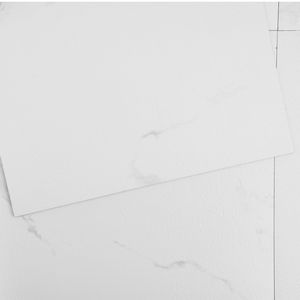 Carreaux de sol en vinyle auto-adhésifs à texture marbre blanc, épaisseur 1,5 mm, 50 carreaux de 12 x 12 pouces, à peler et coller, kit de revêtement de sol DIY pour cuisine - Product Image 1