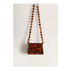 Pochettes en résine faites à la main en Inde pour femmes, sacs à main de haute qualité, élégants et tendance pour les soirées et événements. - Product Image 2