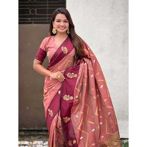 Sari de Noche de Seda Suave Rosa Polvoriento Elite Weaves con Tejido Zig Zag Zari, 650g, Secado Rápido, Protección Solar, Todas las Estaciones - Product Image 2