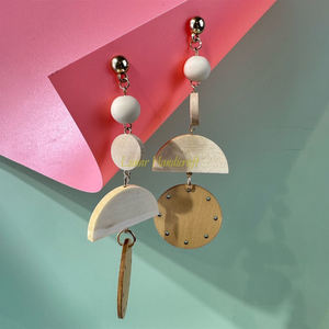 Pendientes de aro tejidos de ratán hechos a mano para mujer, joyería de moda de alta calidad de Vietnam, pendientes largos de ratán - Product Image 2