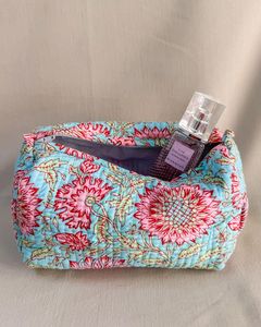 Personalized Multifunction Custom Logo Floral Print Quilted Cosmetic Bag Eco Friendly Travel Toiletry Storage Bag for Women - Product Image 3