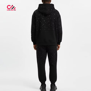 Conjunto deportivo de hombre con pedrería, estilo urbano, sudadera con capucha y pantalones, estilo casual, tela transpirable. - Product Image 2