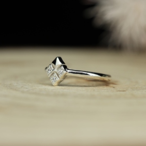 Anillo con Engaste de Moissanita Corte Princesa Inspirado en la Naturaleza, Chapado en Oro de 14K sobre Plata 925 |   Elegante Anillo de Promesa para Regalo de Aniversario - Product Image 4