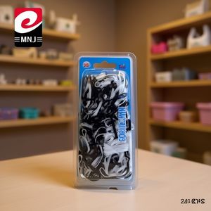 Colliers en caoutchouc noir et blanc GOMA - Product Image 3