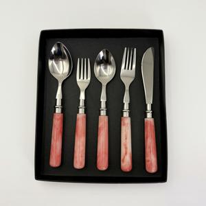 Vente en gros de couverts en acier inoxydable de qualité supérieure fabriqués en Inde, fourchette, couteau et cuillère avec manche en résine pour la maison - Product Image 2