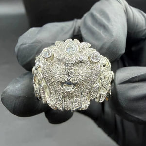 Anillo de Lujo con Cara de León en Plata S925 y Moissanita, Chapado en Oro de 14K, Certificado IGI, Joyería de Moda para Hombre, Rey de los Animales - Product Image 1