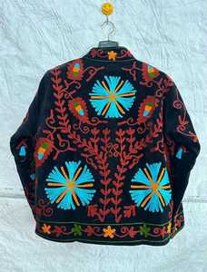 เสื้อโค้ทปักลายดอกไม้สไตล์โบฮีเมียนสำหรับผู้หญิง งานฝีมือแบบดั้งเดิมของอุซเบกและเอเชียกลาง เหมาะสำหรับเทศกาล ของขวัญ - Product Image 5
