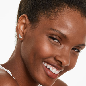 Boucles d'oreilles clous de luxe en argent sterling 925 avec moissanite, taille ronde, scintillantes, bijoux raffinés, cadeau intemporel et élégant pour femme - Product Image 4