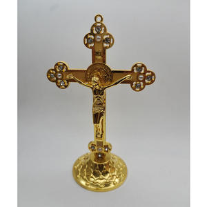 Excelente cruz de iglesia de latón con crucifijo de los Cuatro Evangelistas en acabado dorado para el hogar, altar de iglesia o decoración de oración, ideal como regalo. - Product Image 5