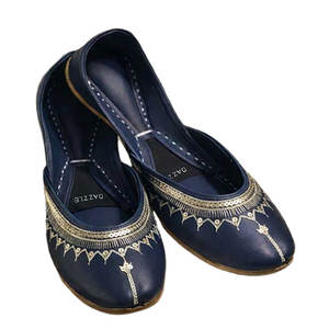 Nouvel Arrivage Vente Chaude en Gros : Khussa Femme Antidérapant, Semelle Antidérapante, Tige en Similicuir, Qualité Supérieure, Matériaux Durables - Product Image 1