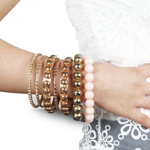Set di 7 Bracciali Rigidi Retrò in Oro Invecchiato con Strass Incastonati, Gioielli alla Moda per Donne - Product Image 3
