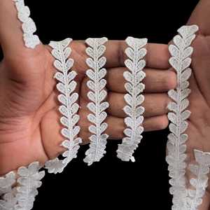 ผ้าปักลายดอกไม้ โพลีเอสเตอร์/คอตตอนนำเข้า คุณภาพดี ทนทาน ลายสวยหรู เป็นมิตรต่อสิ่งแวดล้อม - Product Image 4