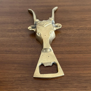 Abridor de Botellas Vintage de Latón Macizo Resistente con Diseño de Toro, Temática Artística del Oeste, para Coleccionistas y Entusiastas - Product Image 5