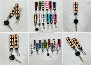 Llavero de Cuero Genuino con Patrón a Cuadros de Alta Calidad, en Varios Colores Vibrantes, Estilo Occidental, para Hombre y Mujer - Product Image 3