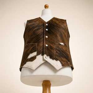 Chaleco sin cuello con cuello en V y estampado de cuadros de piel sintética para hombre, ropa exterior informal con botones en la parte delantera, longitud regular, ropa de invierno de secado rápido - Product Image 5