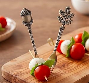Juego de tenedores metálicos vintage con mangos grabados, diseño de hoja de roble, escudo, engranaje y flor, aptos para lavavajillas, cubiertos para uso en mesa - Product Image 5