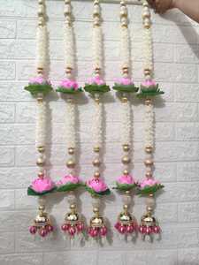 Décoration d'escalier traditionnelle Mogra avec lotus en mousse pour Diwali, décoration d'entrée de maison Ganapati - Product Image 5