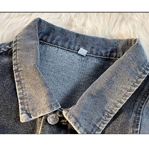 Veste en jean délavé pour homme avec trous déchirés, col rabattu, style décontracté, coupe régulière, épaisseur standard, saison automne - Product Image 5