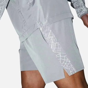 Conjunto Deportivo de Dos Piezas Personalizado, Chaqueta Cortavientos Informal con Capucha y Pantalones Cortos, Estilo Urbano, Tallas Grandes para Hombre - Product Image 1
