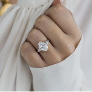 แหวนเพชรทรงสวยหรูสำหรับผู้หญิง ทอง 14K เพชรทรงกลมเจียระไนแบบบริลเลียนท์ แหวนหมั้นแบบหนามเตย สไตล์คลาสสิก รับรองโดย IGI - Product Image 1