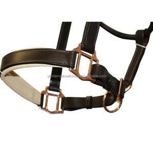 Cabestro de caballo de cuero inglés NEGRO HERMOSO de nuevo diseño con accesorios de oro rosa con nariz acolchada en crema y pieza para la cabeza - Product Image 3