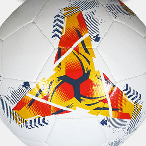 Ballon de football hybride professionnel avec construction en cuir PU à 32 panneaux et design à couture filetée pour l'entraînement — Fabriqué au Pakistan - Product Image 3