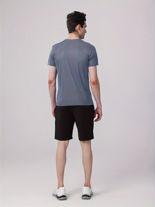 เสื้อยืดคอกลมแขนสั้นทรงปกติผ้าคอตตอนผสมโพลีเอสเตอร์สไตล์วินเทจพรีเมียมสำหรับผู้ชาย เหมาะสำหรับงาน OEM - Product Image 2