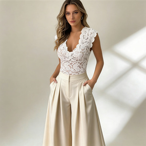 Vente flash sur Temu : élégante blouse blanche en dentelle pour femme, col en V profond, manches courtes, dentelle florale. - Product Image 6