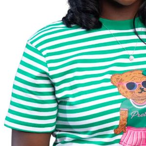 Camiseta gráfica a rayas verdes y blancas AKA para mujer, camiseta con estampado de oso, algodón de primera calidad, informal, elegante, para uso diario - Product Image 4