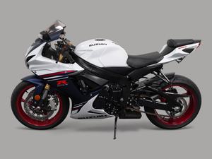 Motocicleta de segunda mano en venta 2024 Suzuki GSX-R750 - Product Image 2