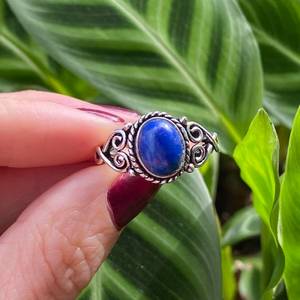 Bague artisanale en lapis-lazuli, argent sterling 925, ovale, bijoux fantaisie hippie, pierre précieuse bleue, cadeau pour femme, vente en gros - Product Image 1