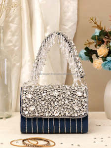 Pochette élégante portable faite à la main avec broderie de perles et de diamants pour les occasions de mariage et de soirée pour femmes - Product Image 4