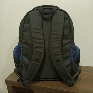 Bolsa Deportiva Premium para Fútbol con Amplio Compartimento Principal, Construcción de Tela Resistente, Correa de Hombro Ajustable y Práctica - Product Image 3
